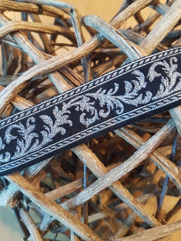 Jacquardborte Ranken schwarz/silber