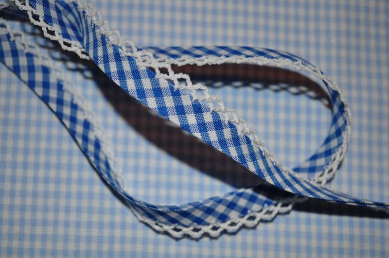 Schrägband vichy karo mit Häkelborte blau