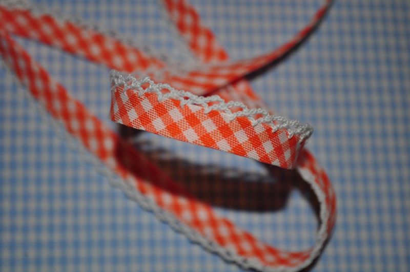 Schrägband vichy karo mit Häkelborte orange