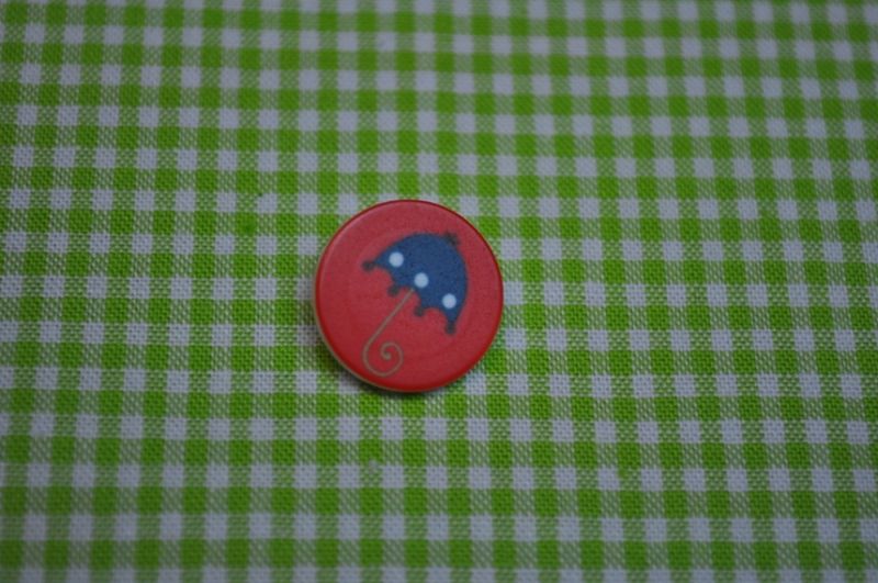 Knopf Tante Ema Regenschirm Rot