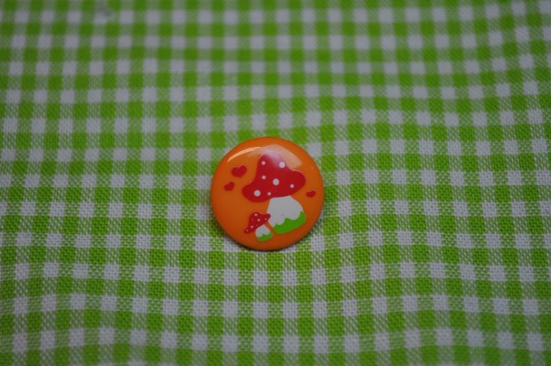 Knopf Tante Ema Pilze Orange