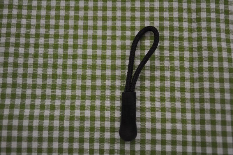 Reißverschluss Zipper Anhänger schwarz