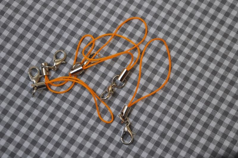 Handyanhänger mit Karabinerhaken orange