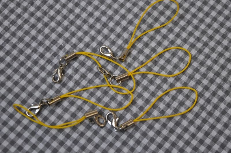 Handyanhänger mit Karabinerhaken gelb