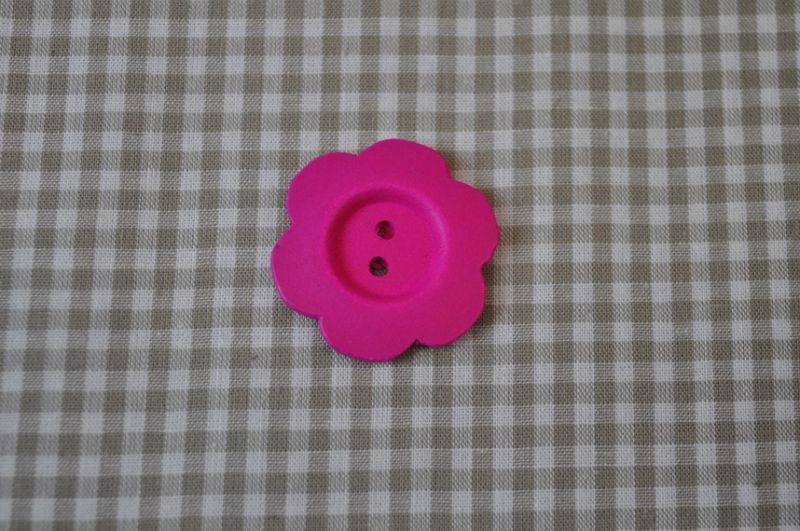 Knopf 30mm Holz Blume Fuchsia