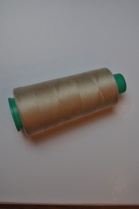 Overlockgarn 120er 2500 m Fb.801 beige