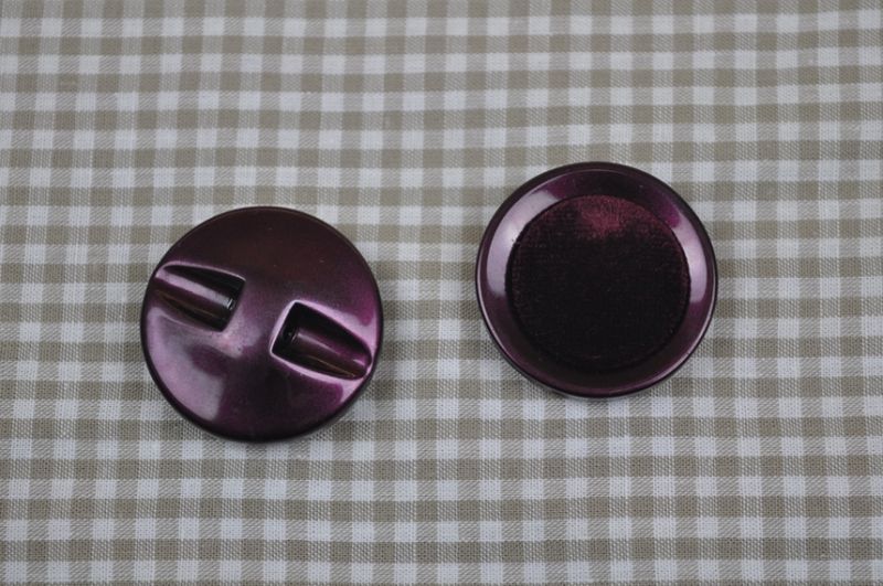 Knopf Velour groß lila/weinrot
