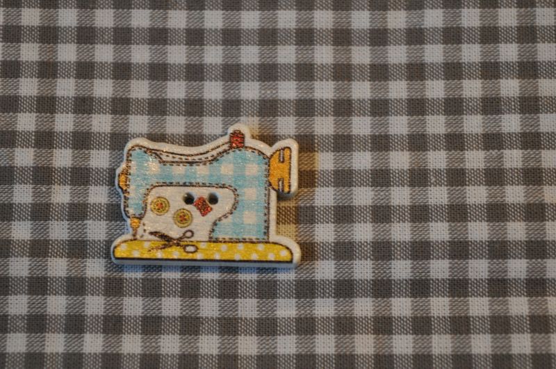 Knopf Nähmaschine Holz Karo aqua