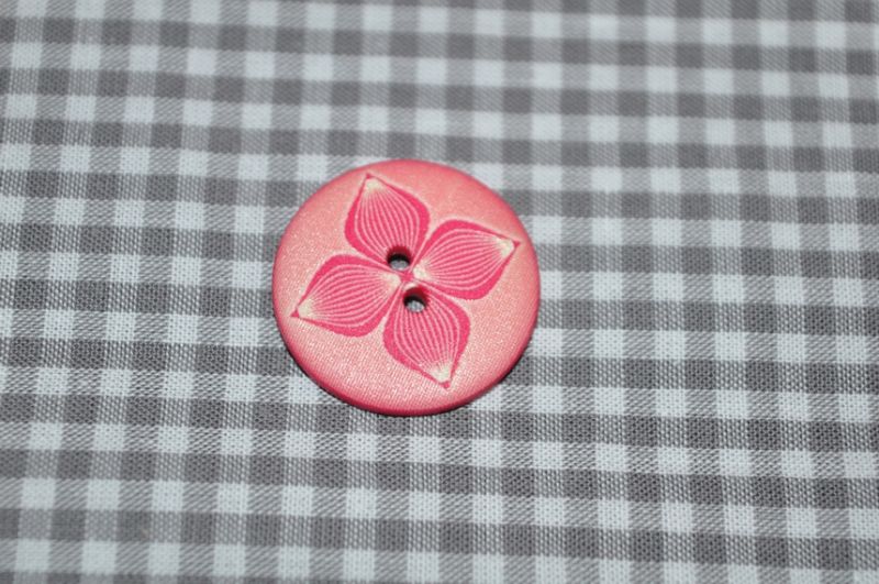 Knopf Tante Ema Tango Blumen groß pink