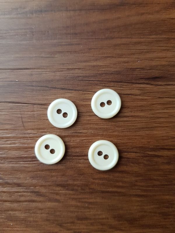 Knopf 11mm Uni ecru