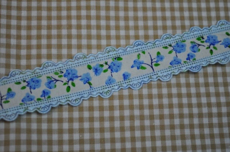 Blumen Band mit Spitzenrand Hellblau
