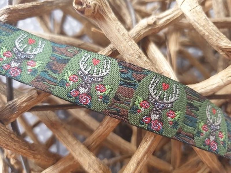 Webband Hirsch auf Camouflage