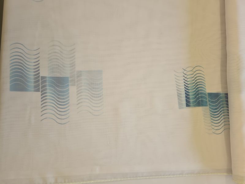 Polyster Gardine mit grafischen Wellen blau mit Gewicht 250 cm breit