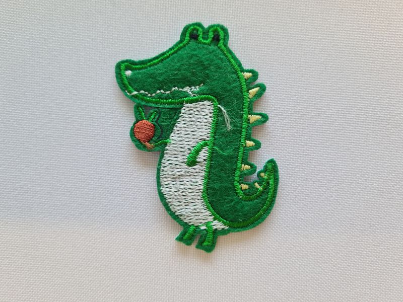 Applikation/Bügelbild Krokodil mit Apfel