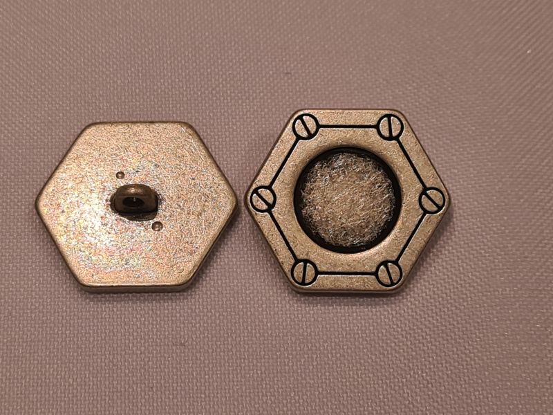 Knopf 22mm Öse Sechseck Steam Punk Silber matt