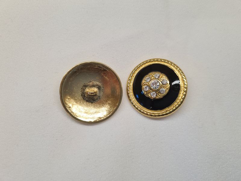 Knopf 28mm Öse Metall Schild mit Steinen Schwarz/Gold