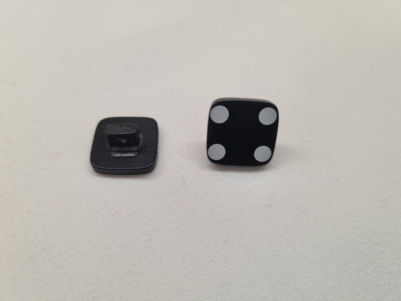 Knopf 14mm Öse Kunststoff Würfelaugen 4 Schwarz