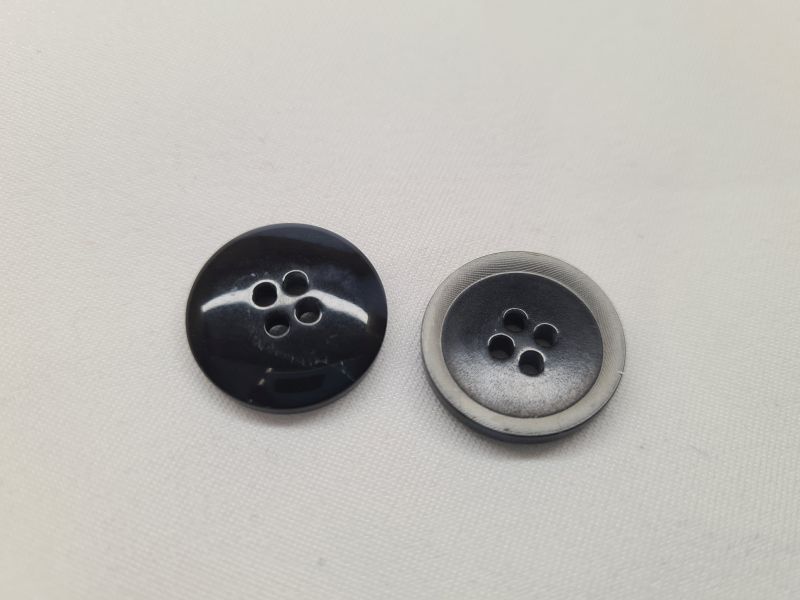 Knopf 20mm 4-Loch mit weißem Ring Schwarz