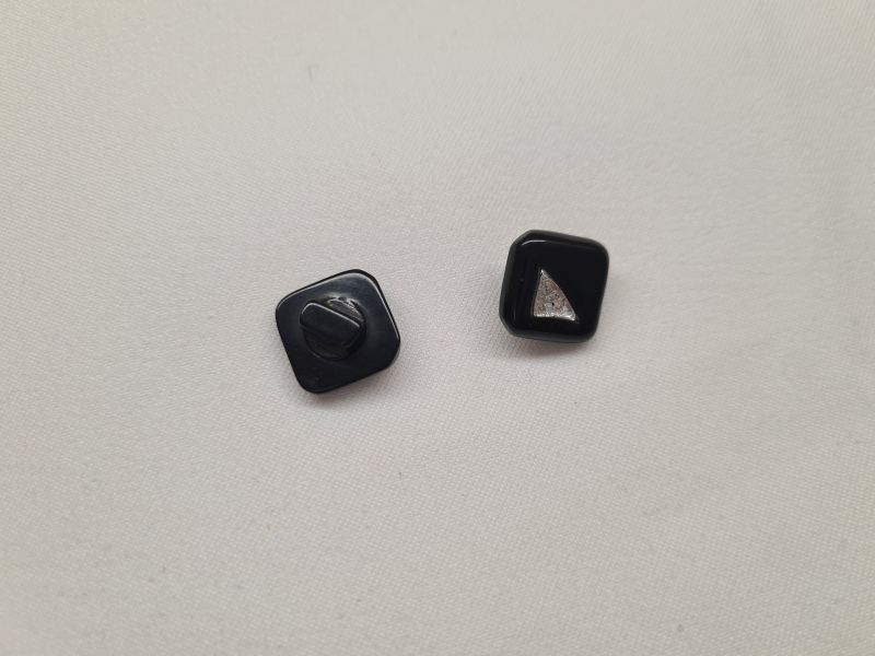 Knopf 12mm Öse Viereck mit glitzer Ecke Schwarz