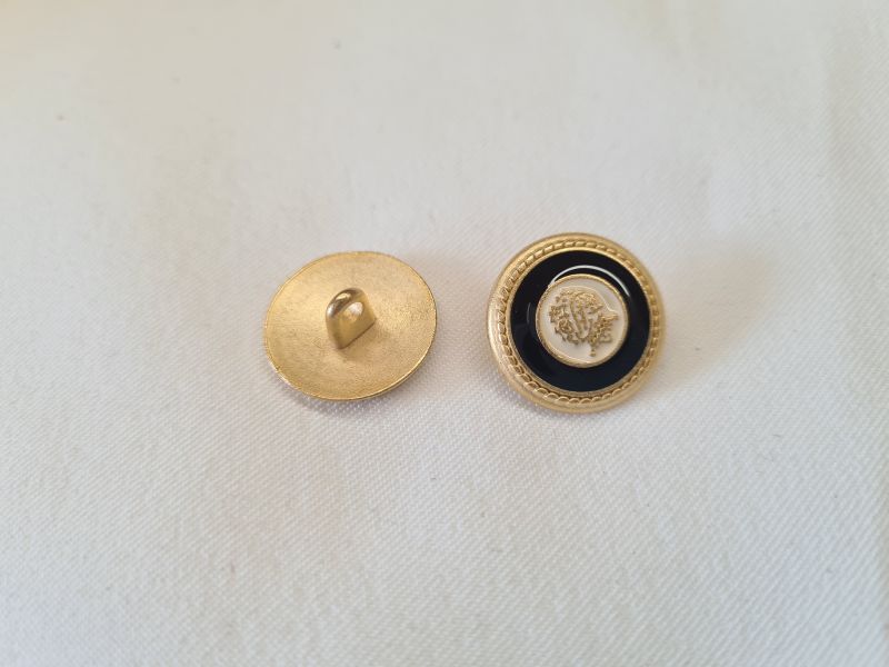 Knopf 17mm Öse Metall Wappen Schwarz/Ecru/Gold