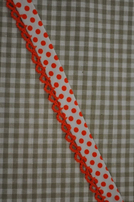 Schrägband Punkte mit Häkelborte weiß/orange