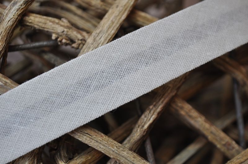 Schrägband gefalzt 20 mm ecru