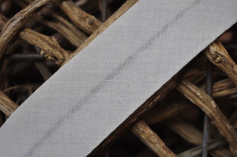 Schrägband gefalzt 30 mm creme