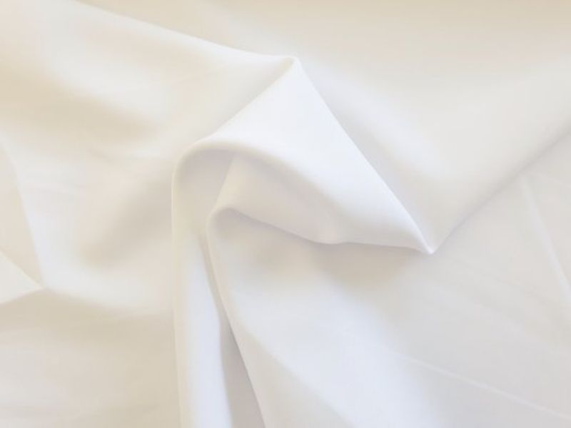 Bi-Stretch Gabardine weiß