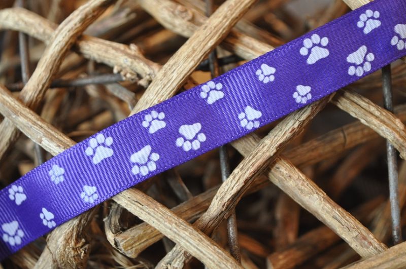 Ripsband Pfoten 15mm lila