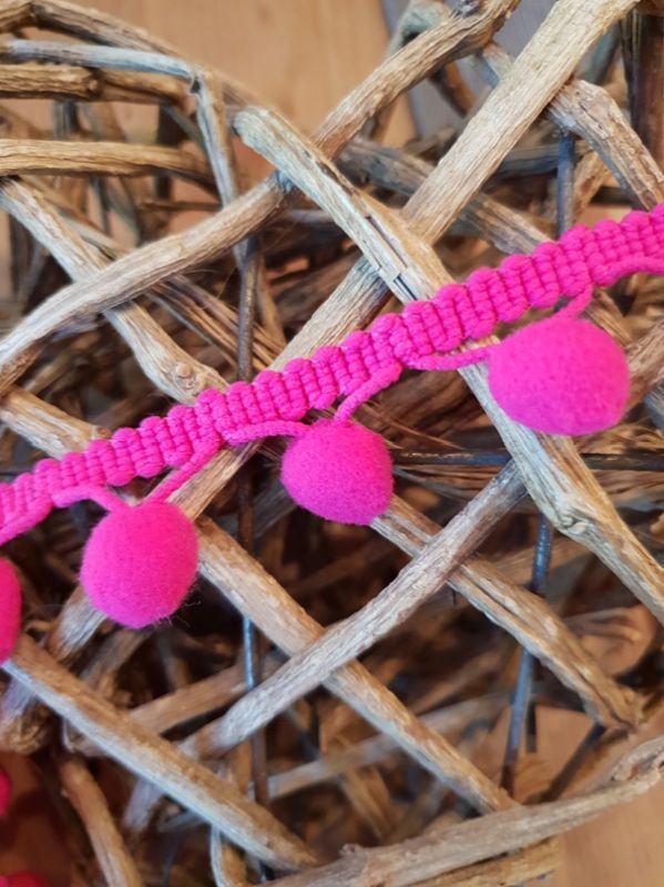 Pomponband uni pink fb. 24