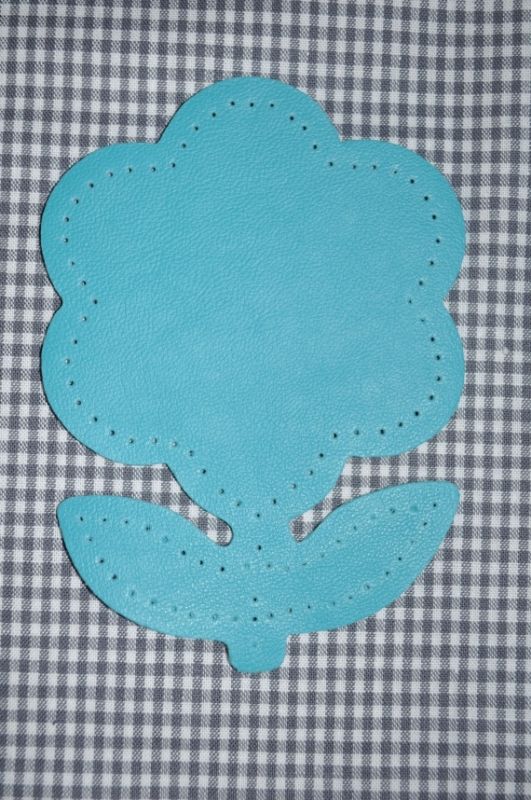 2 Leder (imitat) applikationen *blume* türkis