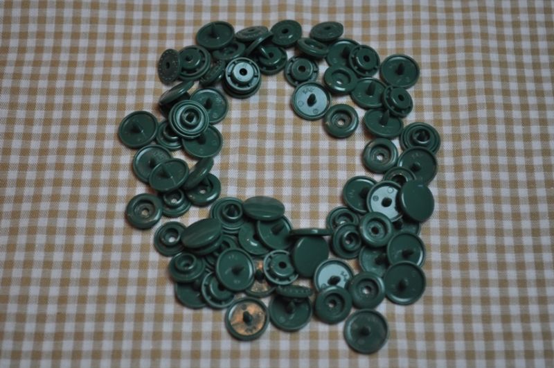 30 Baby Snaps T5 Farbe B31 Hunter green