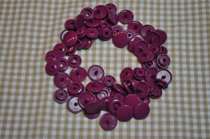 30 Baby Snaps T5 Farbe B34 Plum Purple (pflaume)