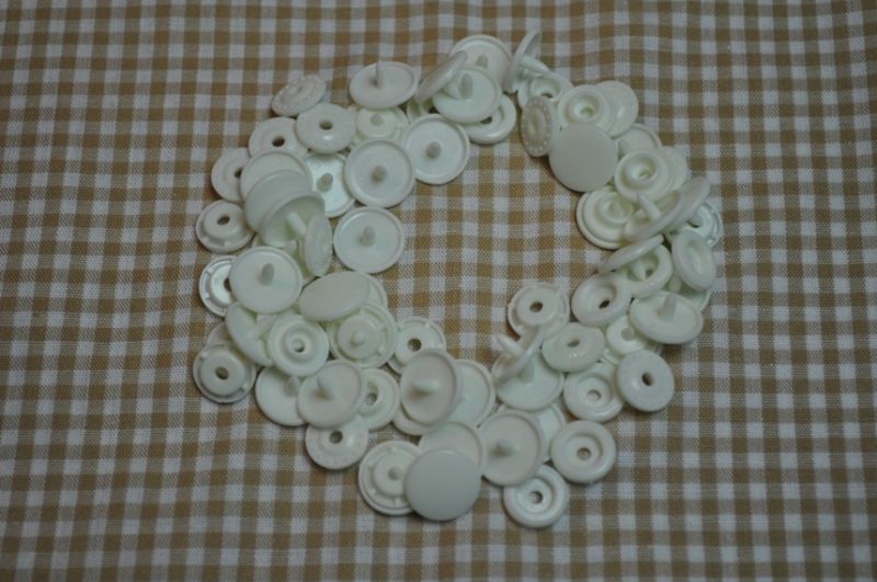 30 Baby Snaps T5 Farbe B37 Creamy White 