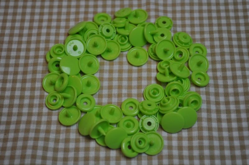 30 Baby Snaps T5 Farbe B44 apple green