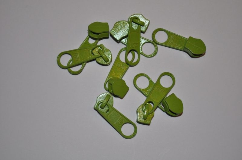 Schieber/Zipper 5 mm Reißverschluss grün