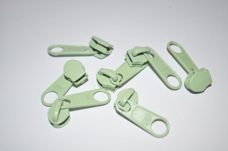 Schieber/Zipper 5 mm Reißverschluss lindgrün