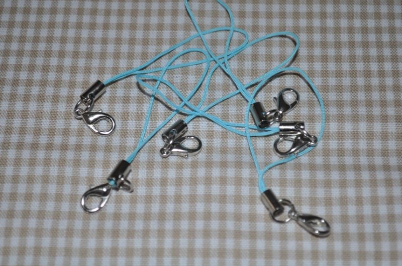 Handyanhänger mit Karabinerhaken hellblau