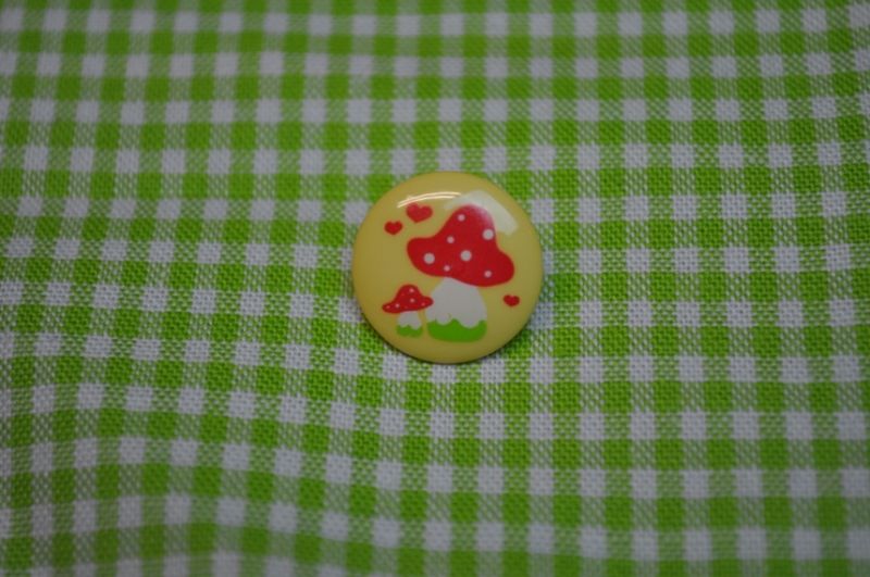 Knopf Tante Ema Pilze Gelb