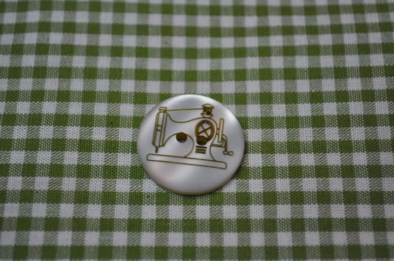 Knopf 20mm 2-Loch Kunstoff Nähmaschine hellbraun