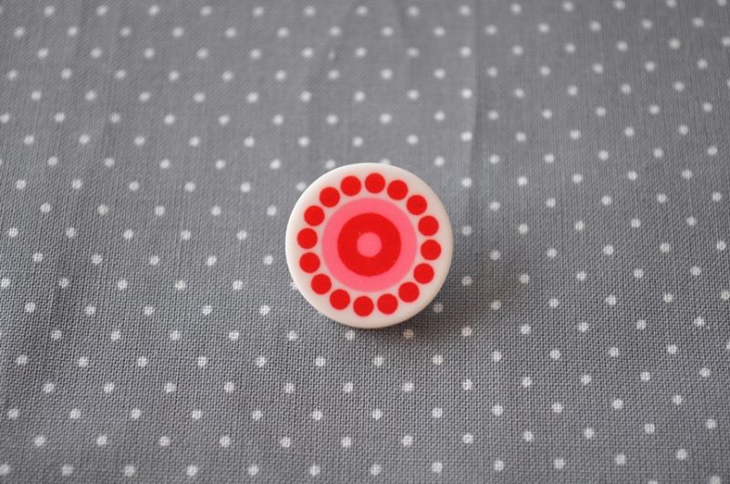 Knopf Tante Ema Blumen groß Rot