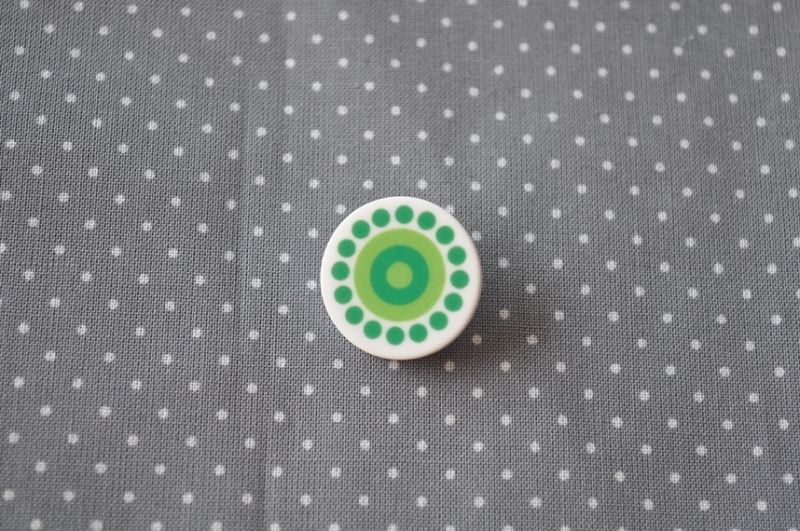 Knopf Tante Ema Blumen groß grün