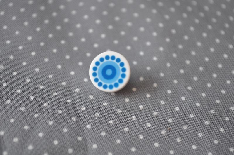 Knopf Tante Ema Blumen klein blau