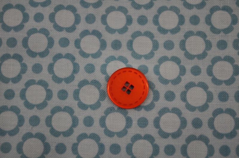 Knopf 15mm 4-Loch orange