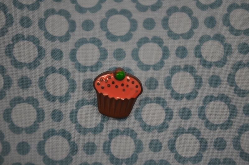 Knopf Cupcake braun