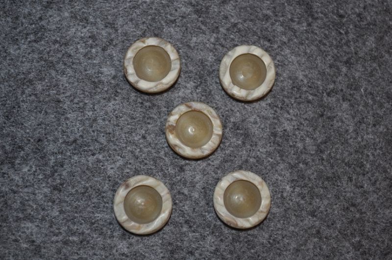 Knopf Creme/elfenbein verdeckt