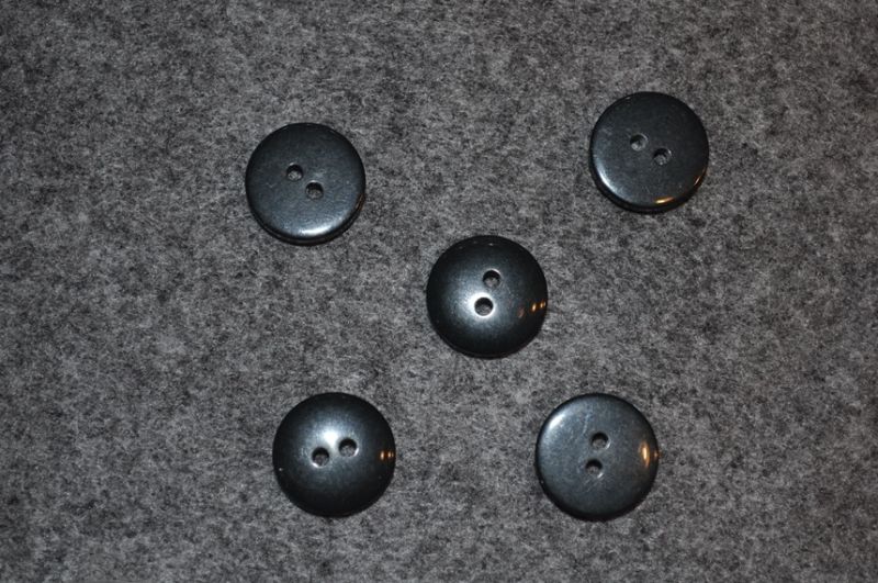 Knopf Dunkelgrün 2-loch 1,7cm