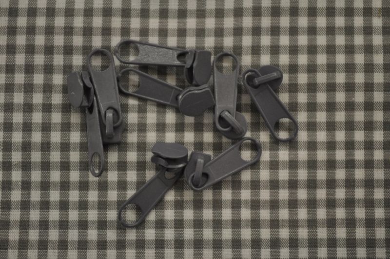Schieber/Zipper 3 mm Reißverschluss grau