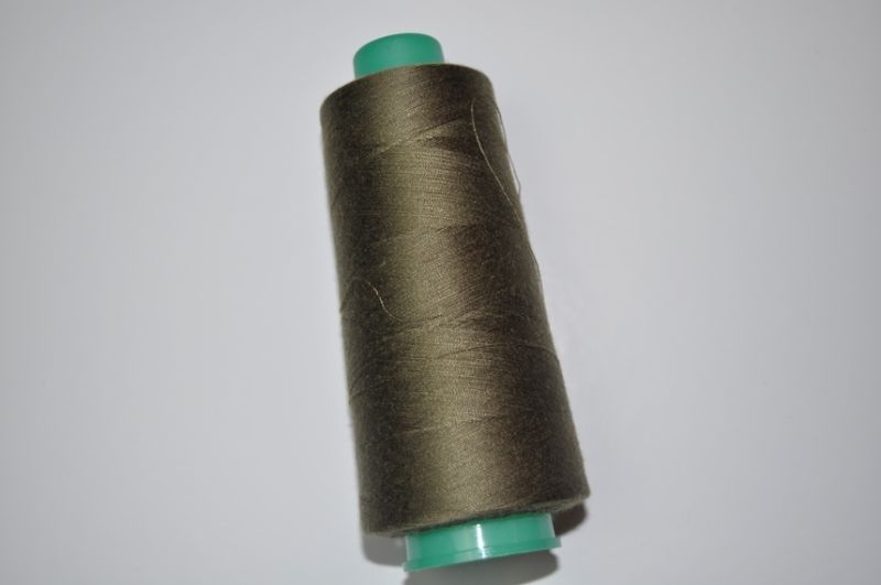 Overlockgarn 120er 2500 m Fb.728 oliv