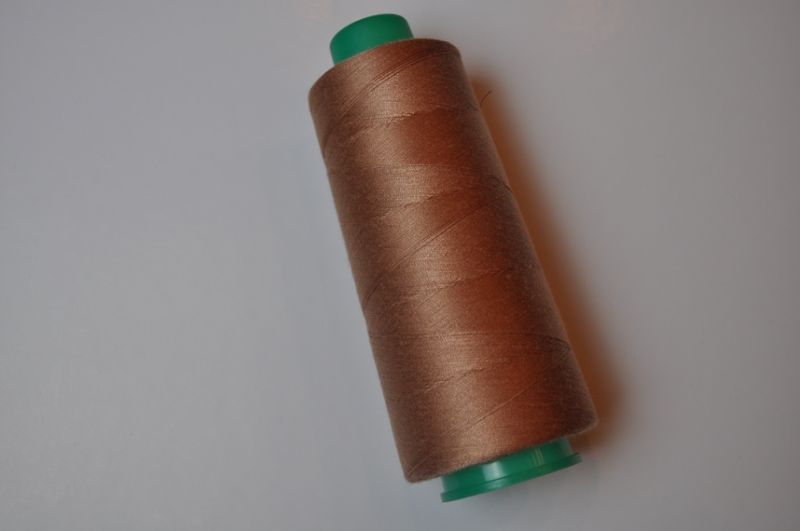 Overlockgarn 120er 2500 m Fb.837 nuss